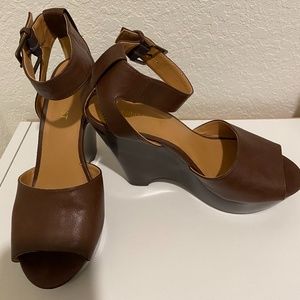 Brown platforms
